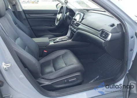 2021 Honda Accord Hybrid Touring z USA, uszkodzony, nr VIN 1HGCV3F91MA000046